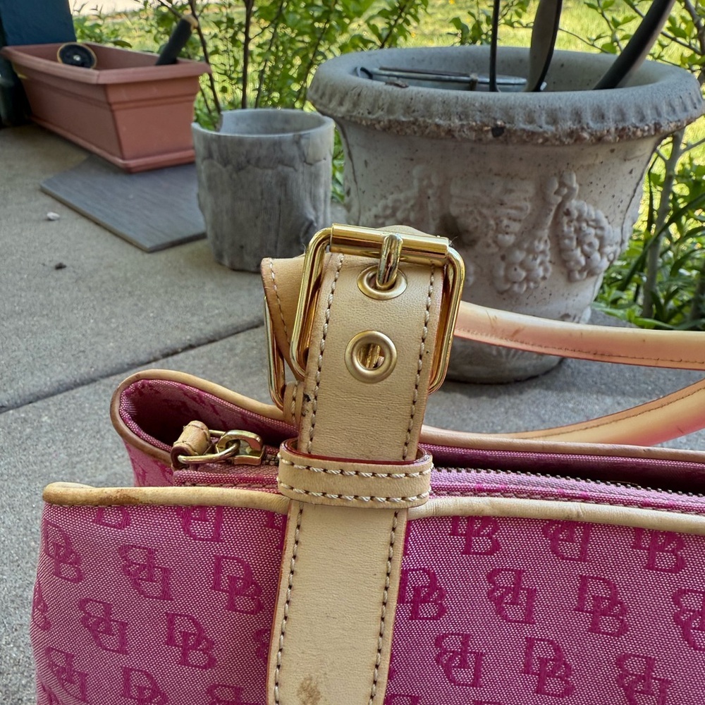 Authentic Dooney & Bourke Pink Tote Bag - Picture 5 of 16